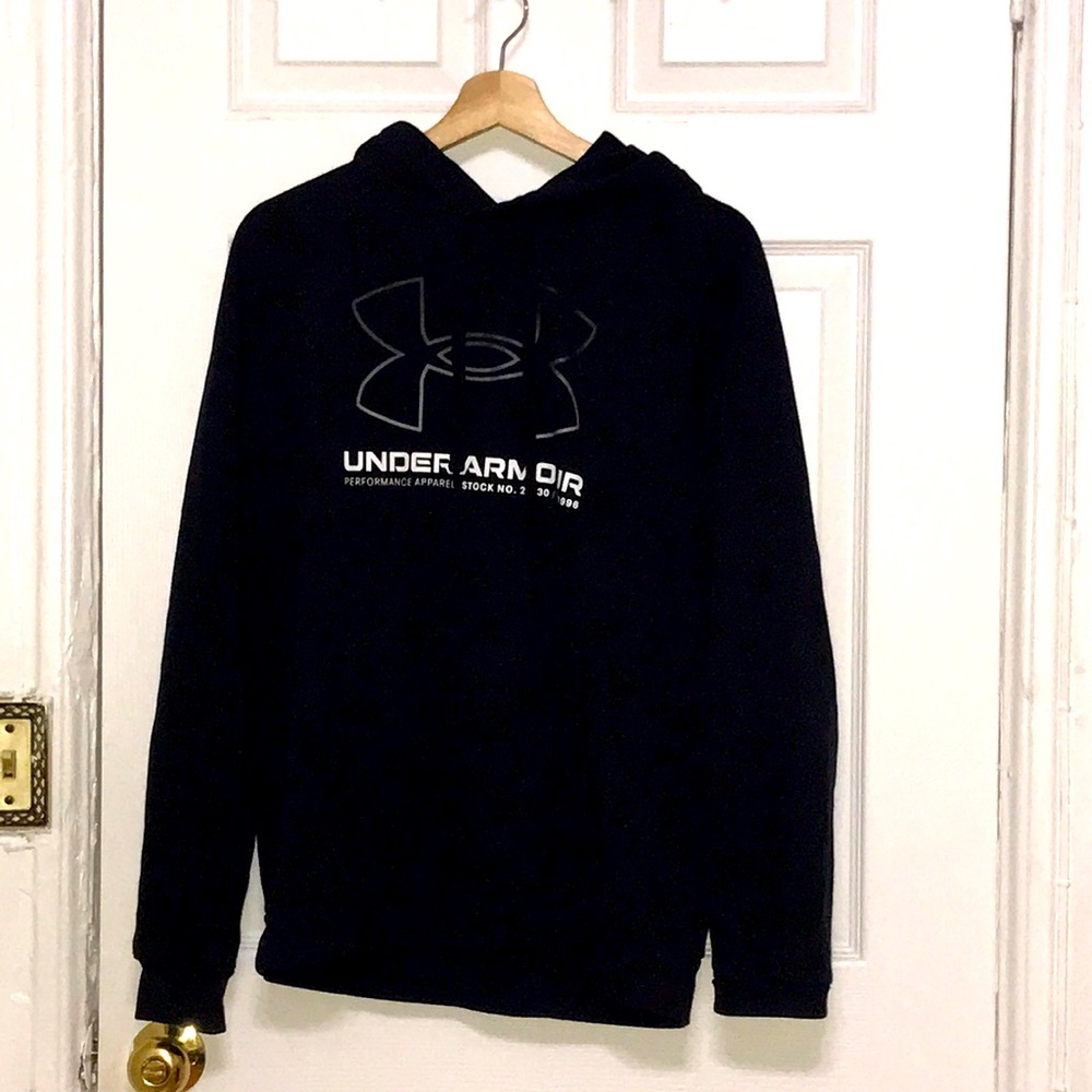 Underarmour Black Hoodie 🖤